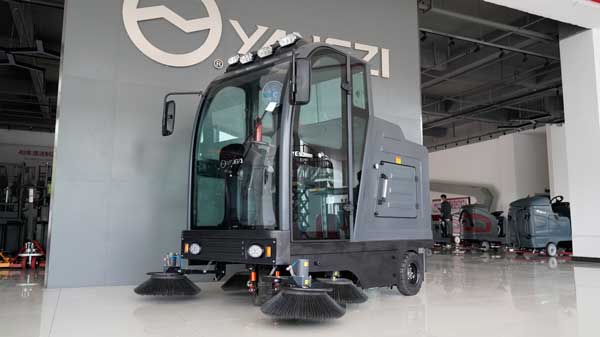 清掃環衛車需要日常維護嗎？有什么作用