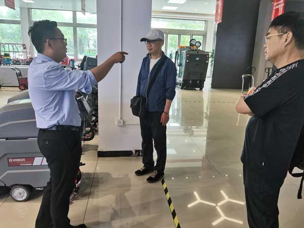 寒潮來襲！揚(yáng)子清潔設(shè)備維護(hù)保養(yǎng)方式方法