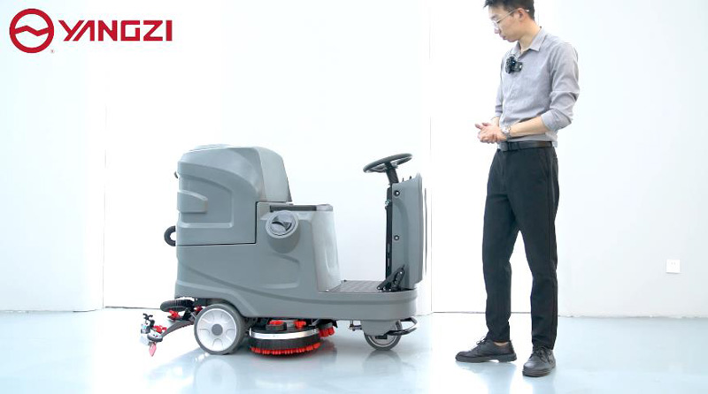 工業地板清潔機-有效地清潔和消毒大型地板