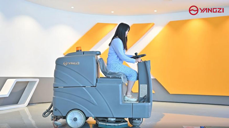 電池供電的洗地機的優(yōu)勢！