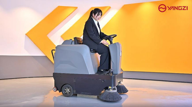 工業(yè)掃地機在維護中發(fā)揮著關(guān)鍵作用