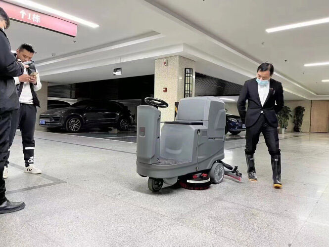 地庫(kù)洗地車(chē)多少錢(qián)